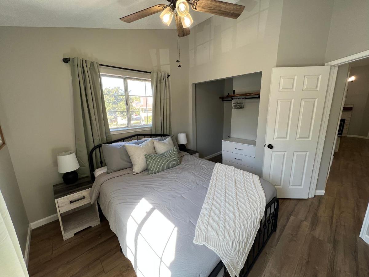 Mid City Condo Huntsville Ngoại thất bức ảnh